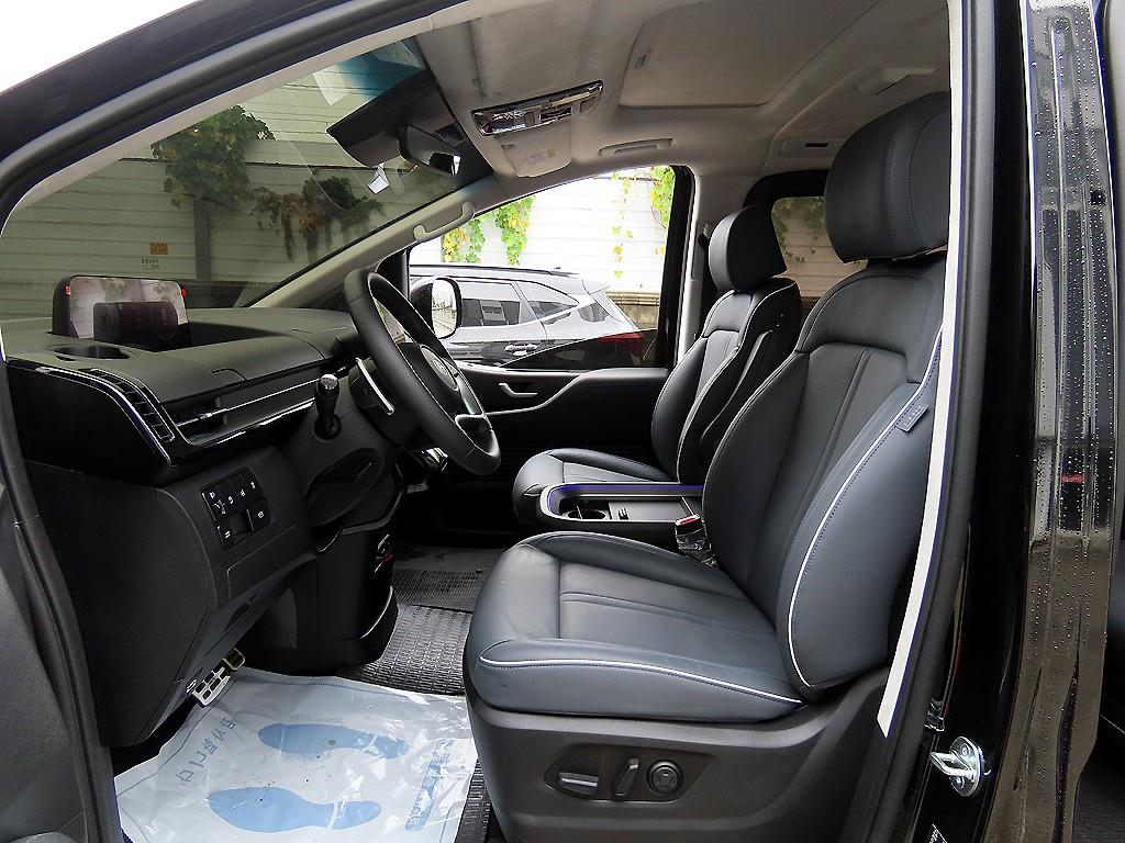 Hyundai Staria — photo 05