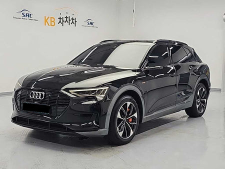 Audi e-tron — photo 01