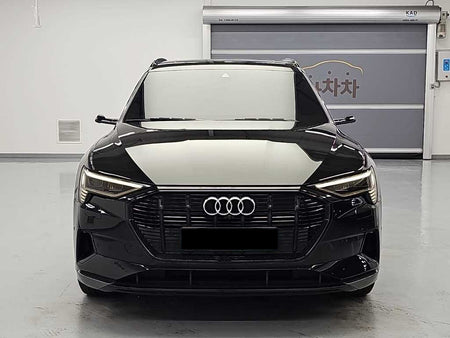 Audi e-tron — photo 02