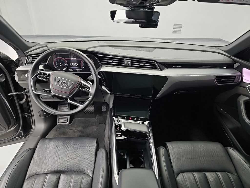 Audi e-tron — photo 07