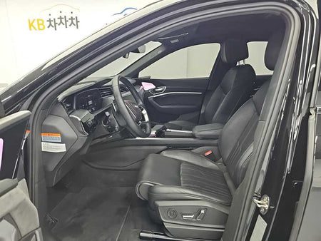 Audi e-tron — photo 11