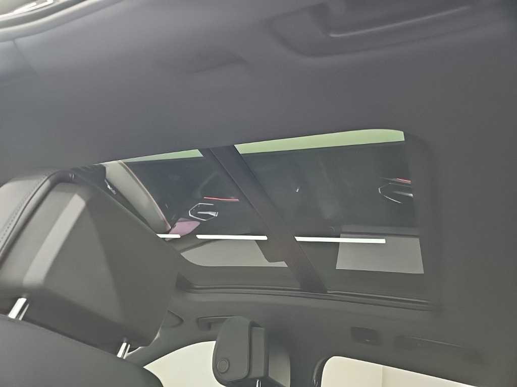 Audi e-tron — photo 14