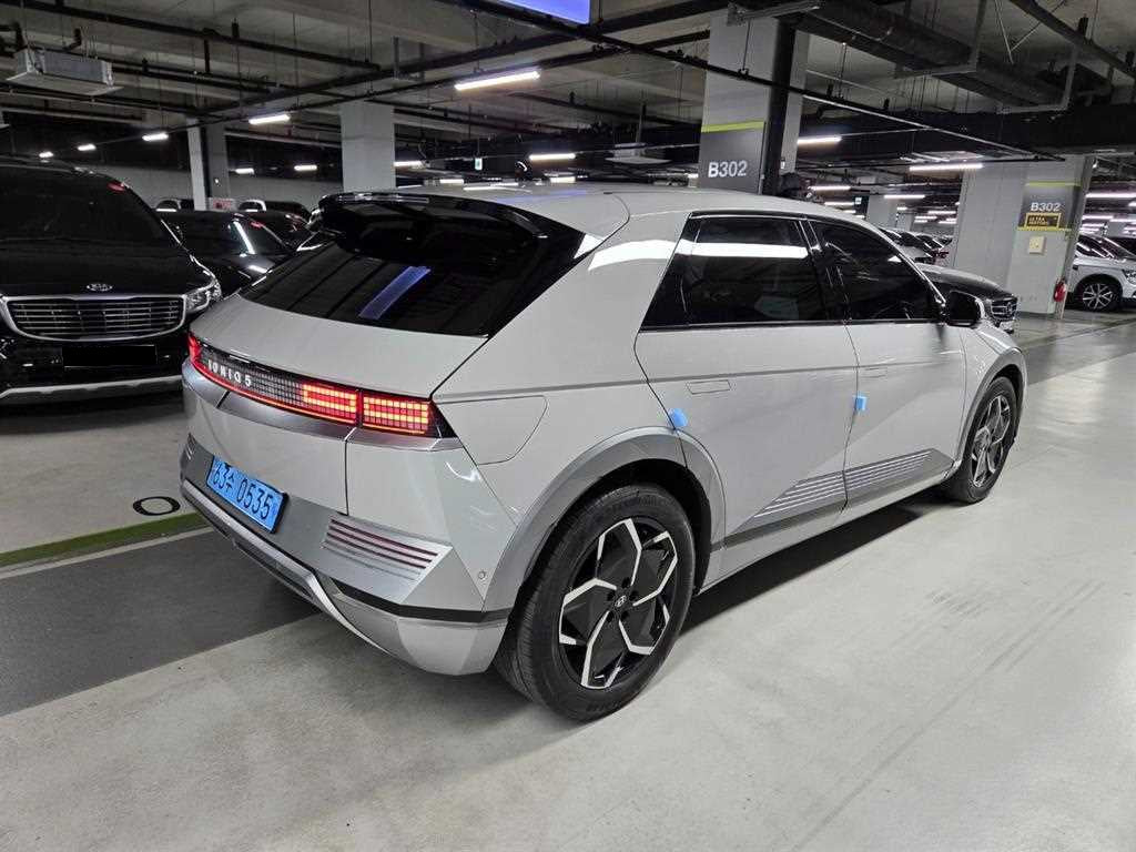 Hyundai Ioniq5 — photo 04