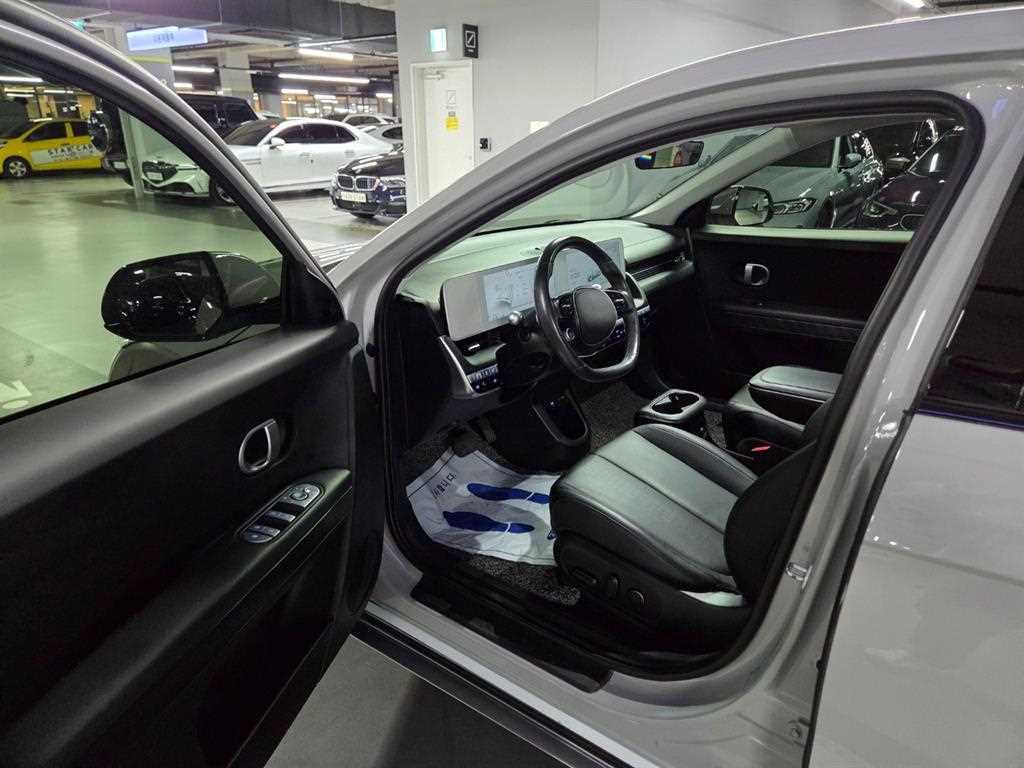 Hyundai Ioniq5 — photo 05