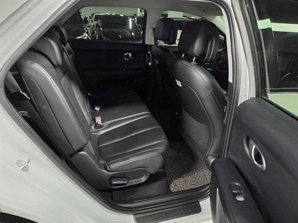 Hyundai Ioniq5 — photo 16