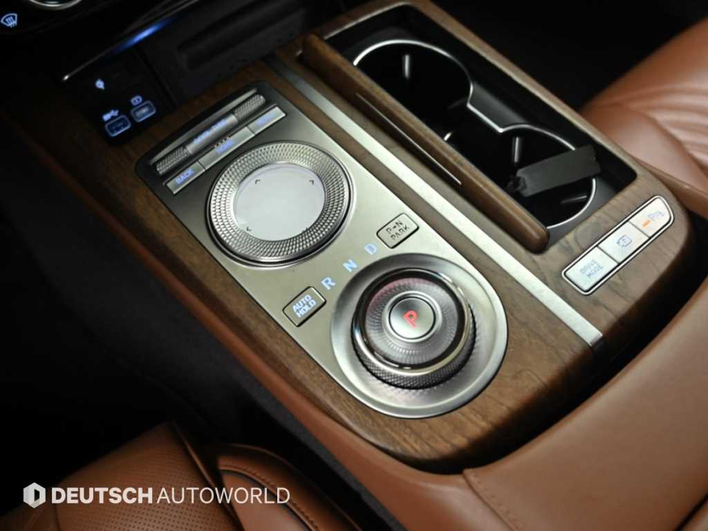Genesis G80 — photo 09