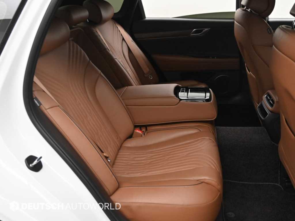 Genesis G80 — photo 12