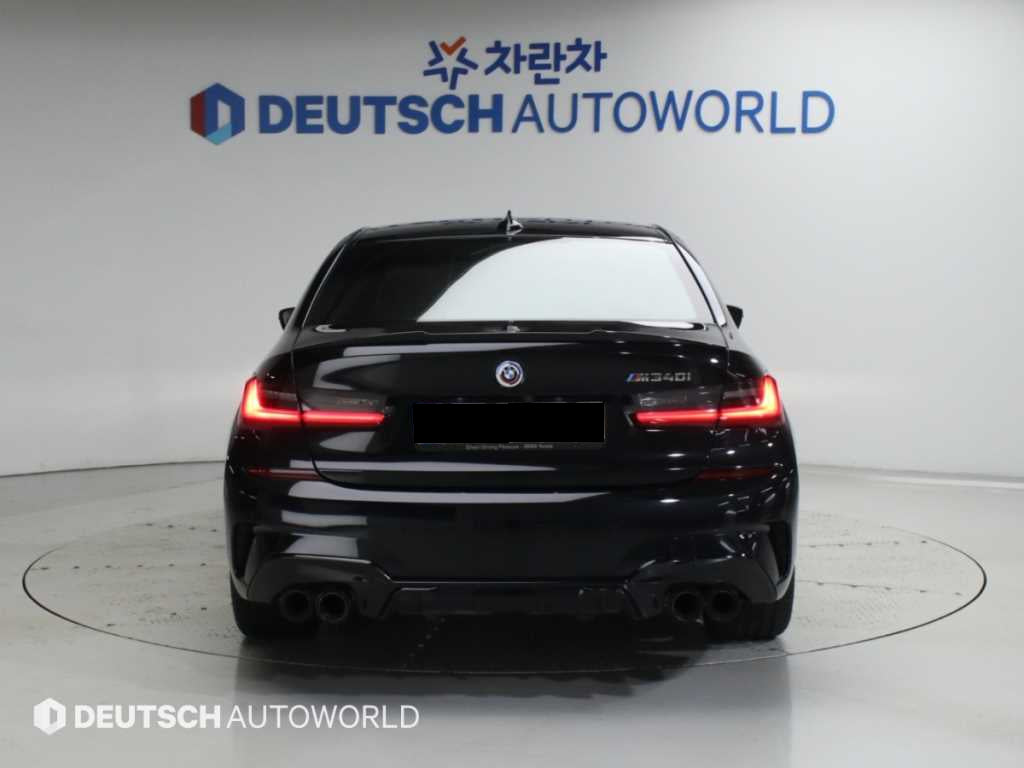 BMW 3-Series — photo 04