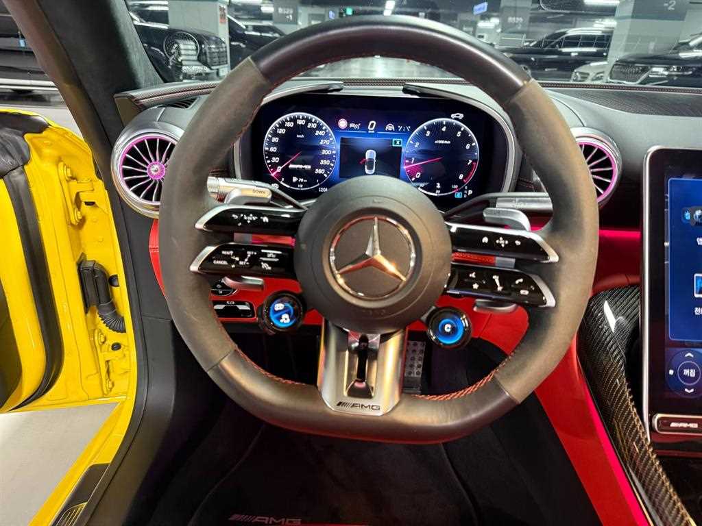Mercedes-Benz SL-Class — photo 09