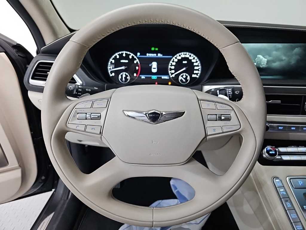 Genesis G90 — photo 09