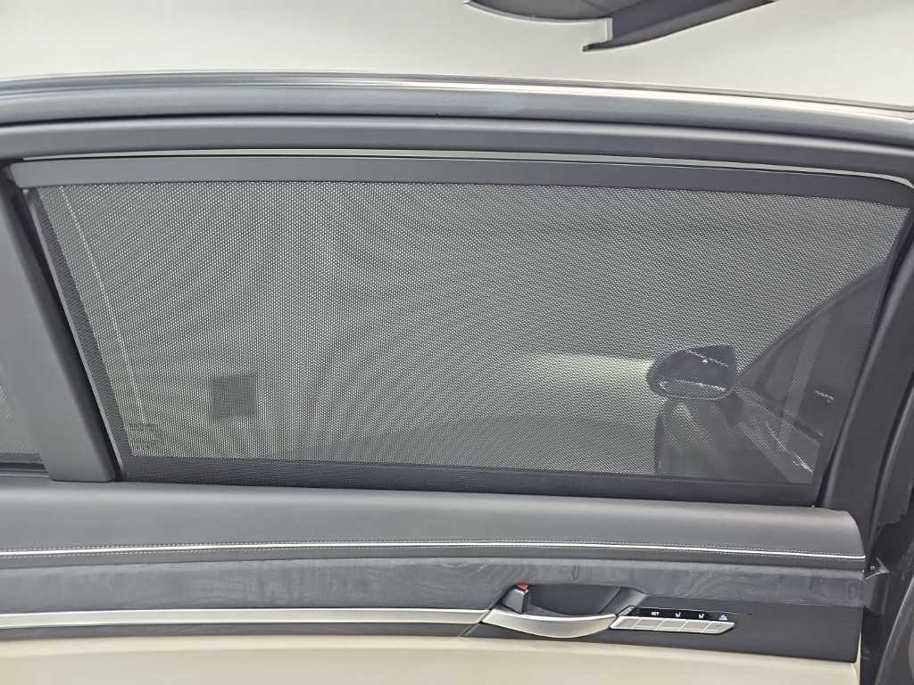 Genesis G90 — photo 13