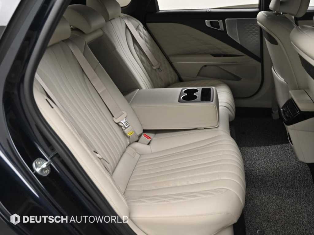 Kia K8 — photo 12