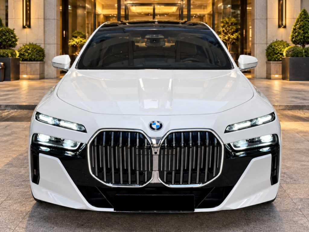 BMW 7-Series — photo 01