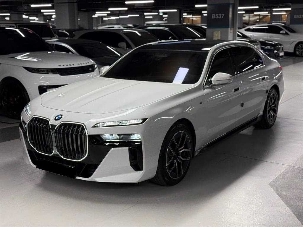 BMW 7-Series — photo 03
