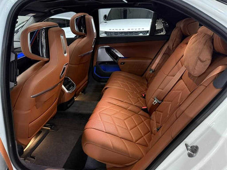 BMW 7-Series — photo 11