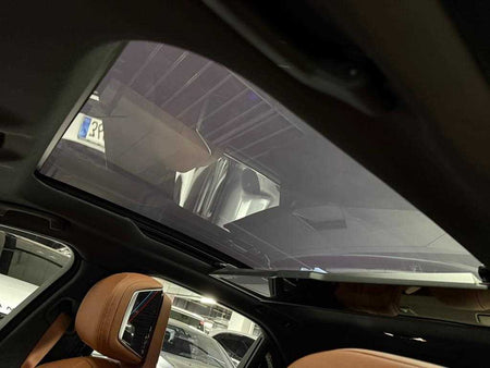 BMW 7-Series — photo 17