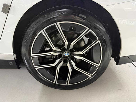BMW 7-Series — photo 20