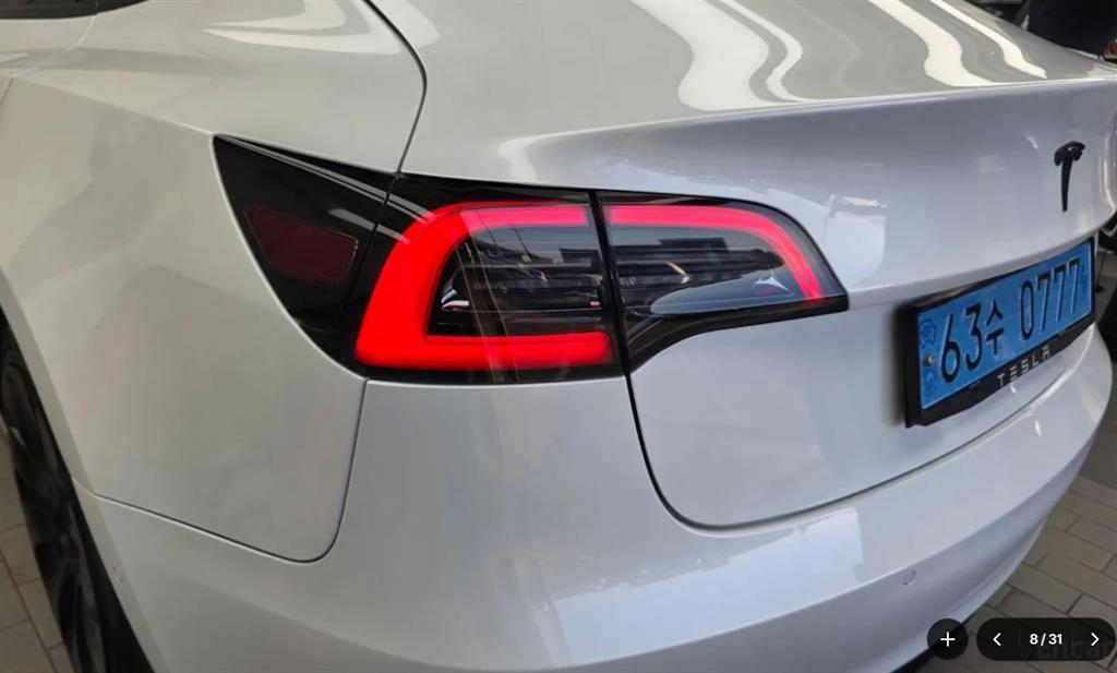 Tesla Model 3 — photo 04