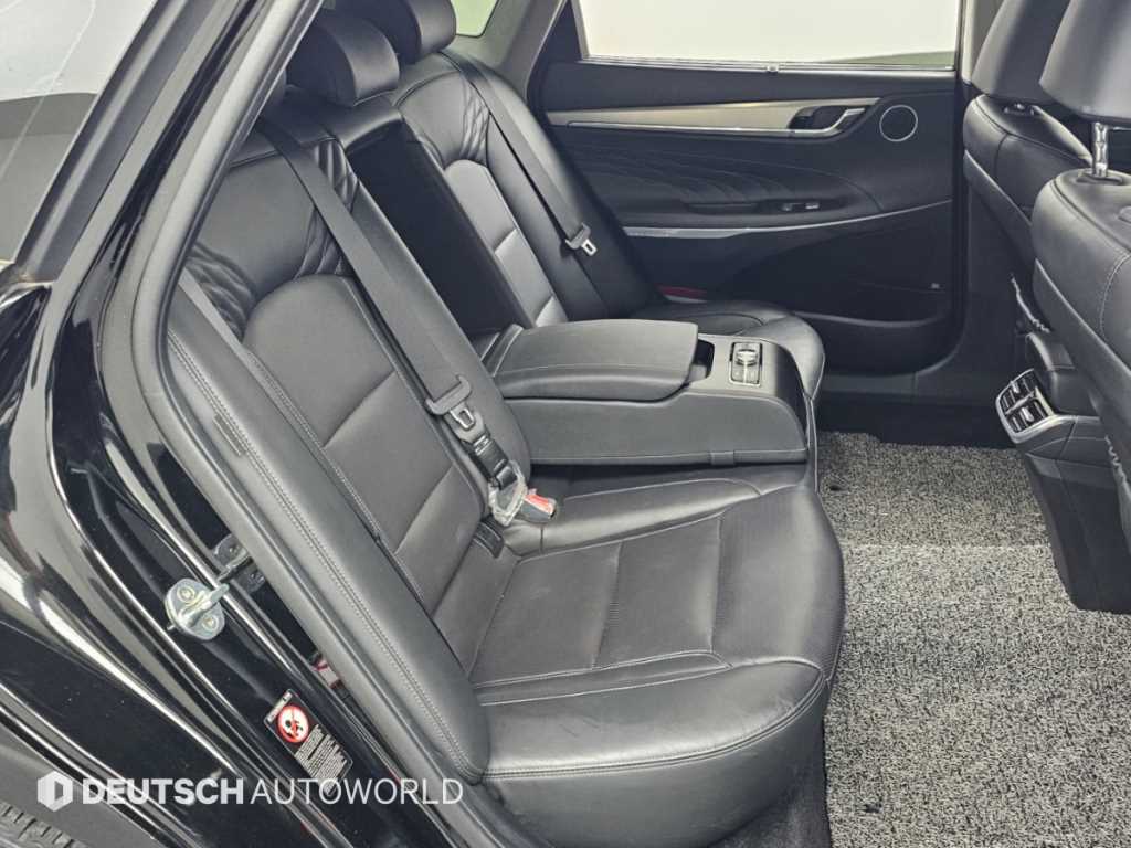 Hyundai Grandeur — photo 12