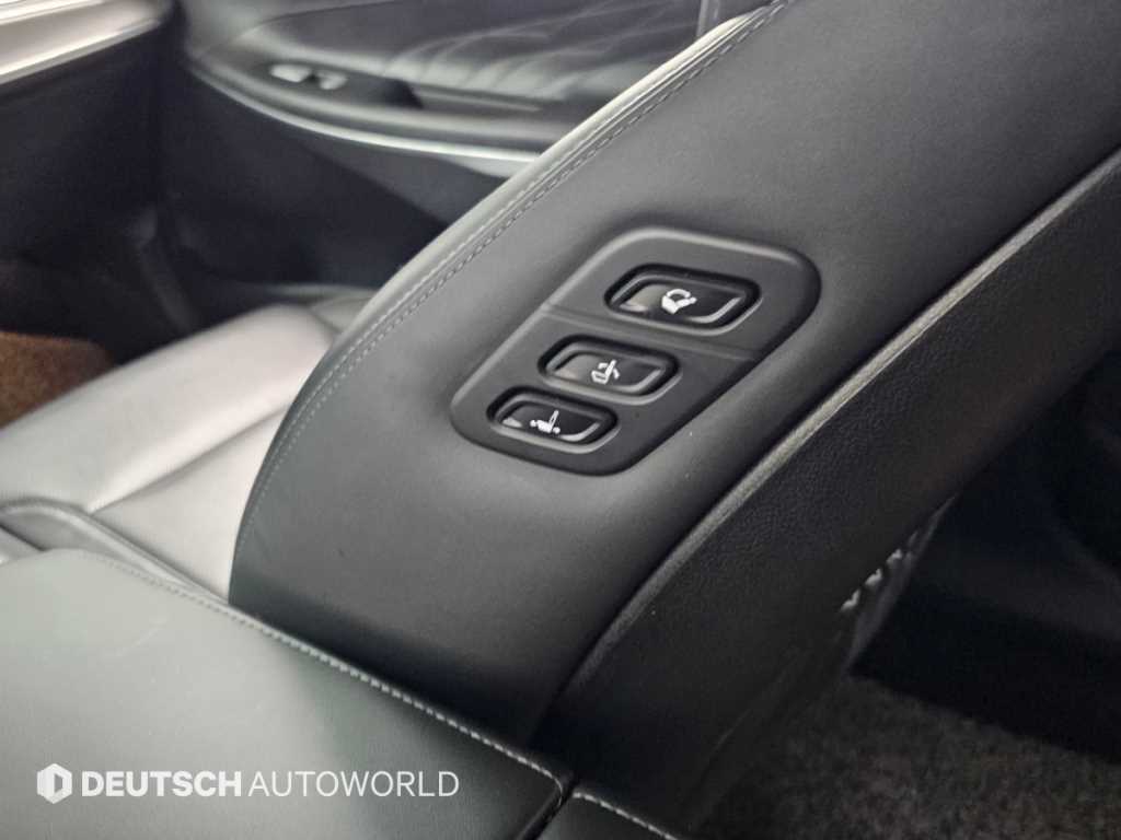 Hyundai Grandeur — photo 18