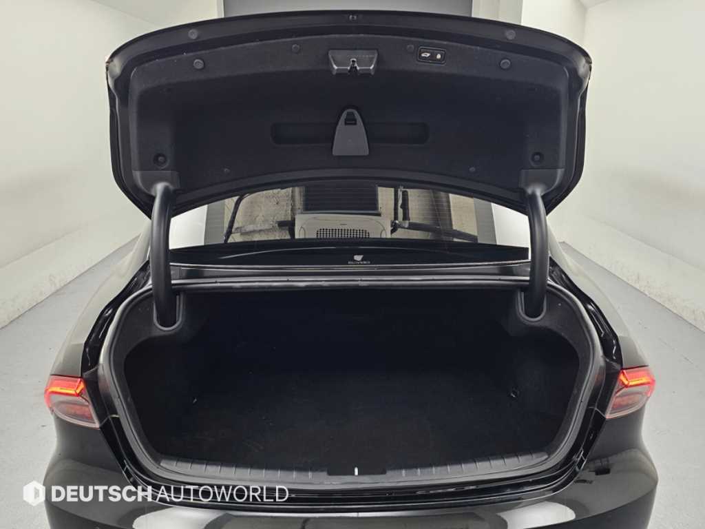 Hyundai Grandeur — photo 19