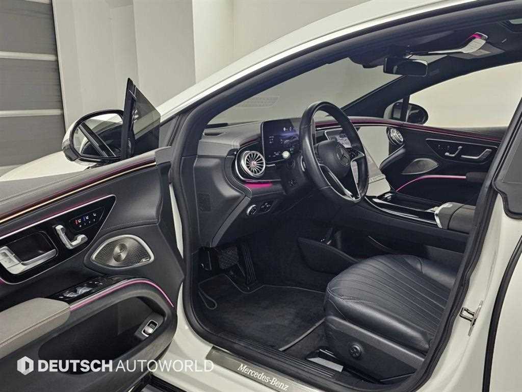 Mercedes-Benz EQS — photo 11