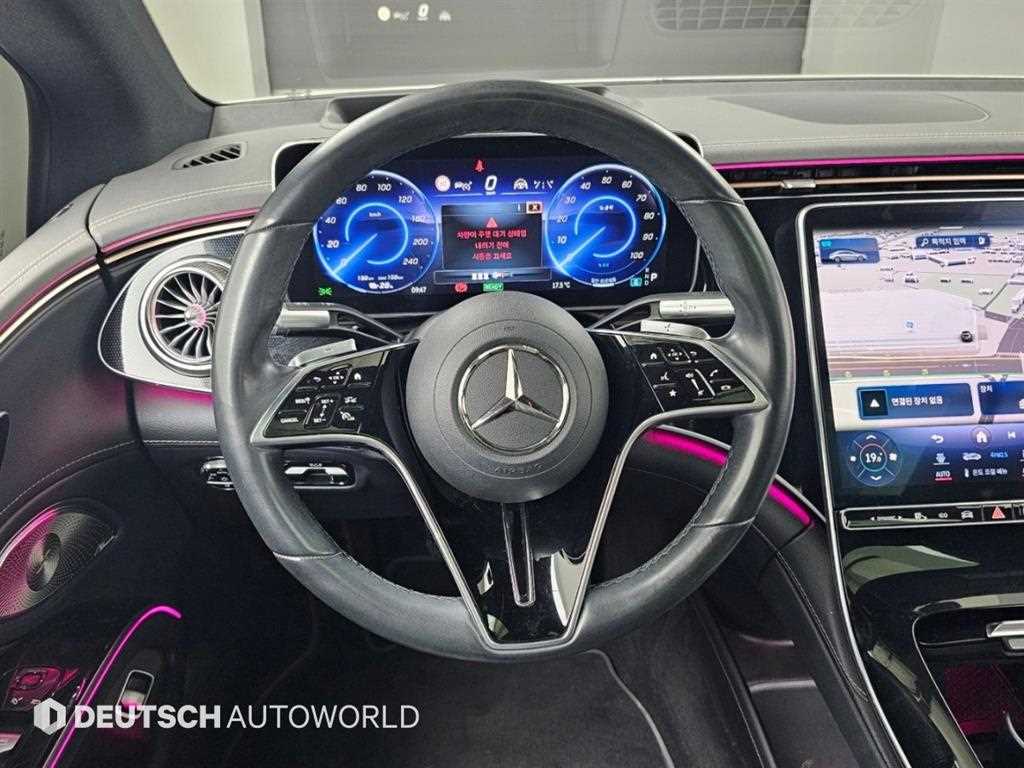 Mercedes-Benz EQS — photo 13