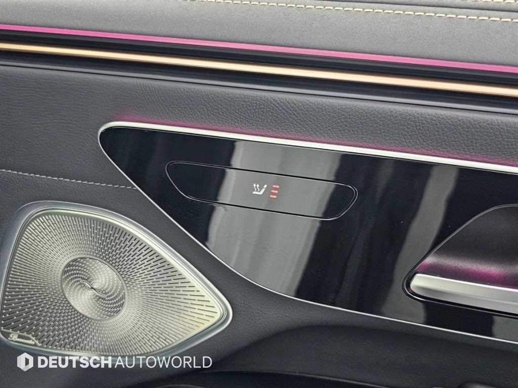 Mercedes-Benz EQS — photo 16