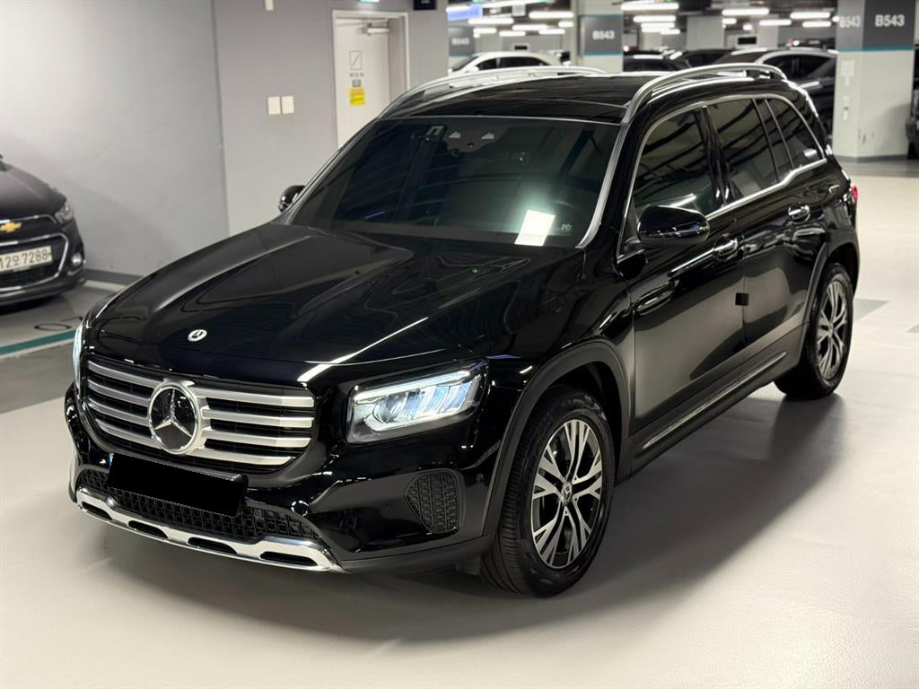 Mercedes-Benz GLB-Class — photo 02