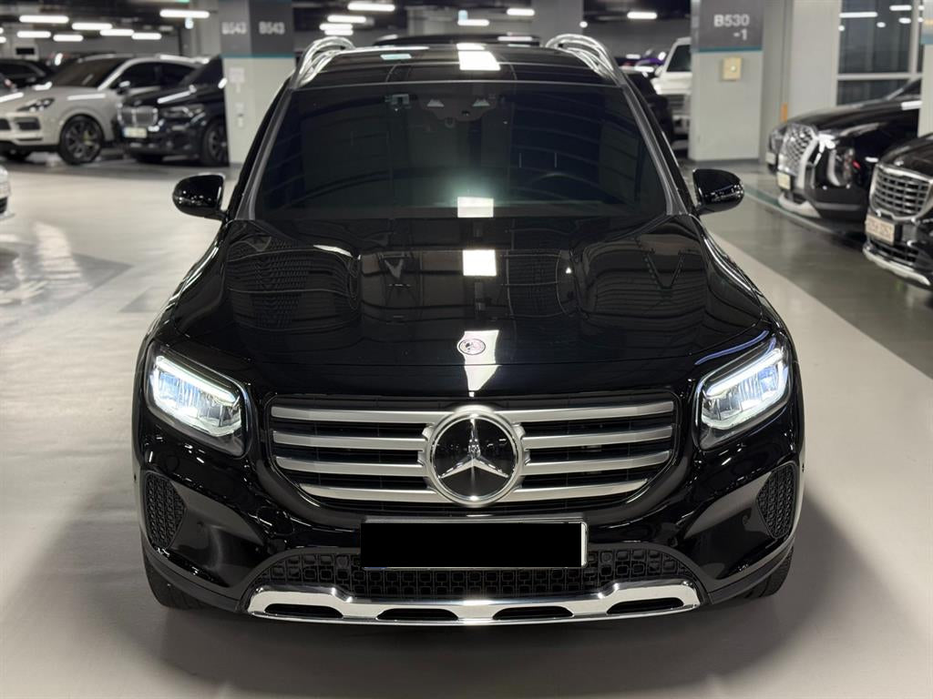 Mercedes-Benz GLB-Class — photo 03