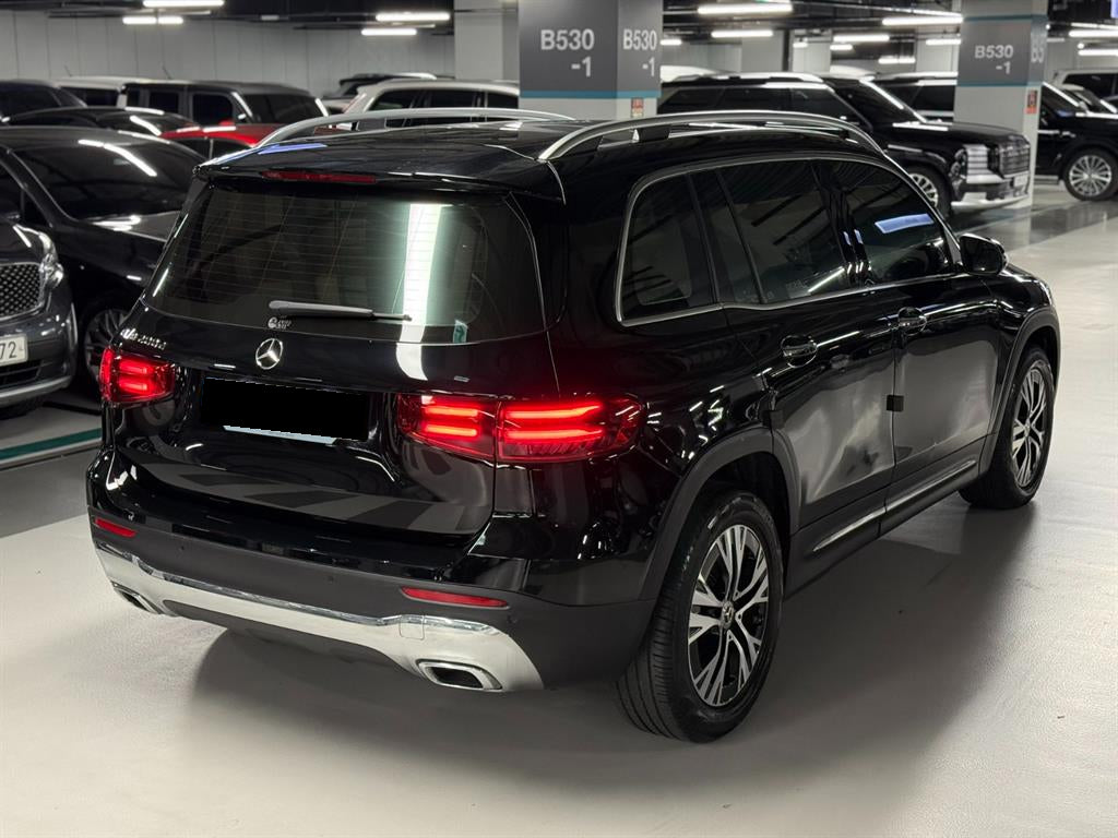 Mercedes-Benz GLB-Class — photo 05