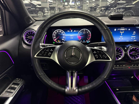 Mercedes-Benz GLB-Class — photo 09