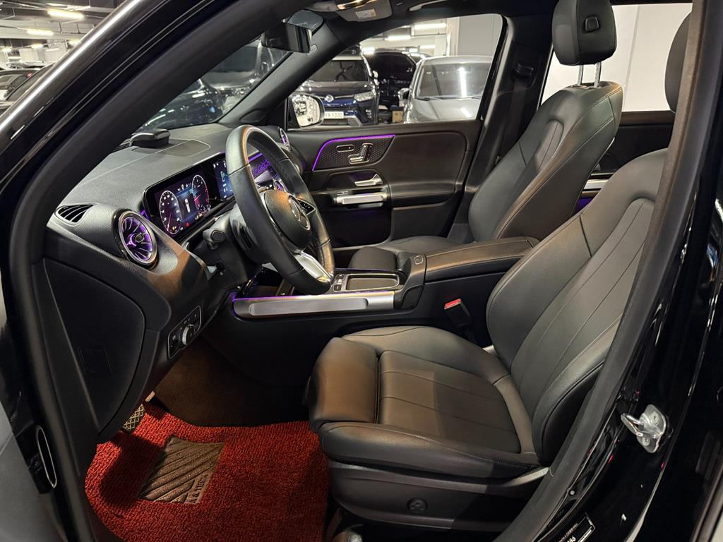 Mercedes-Benz GLB-Class — photo 10