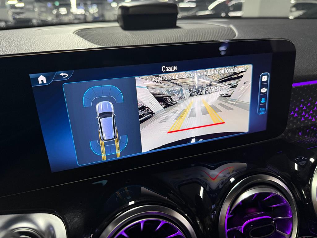 Mercedes-Benz GLB-Class — photo 14