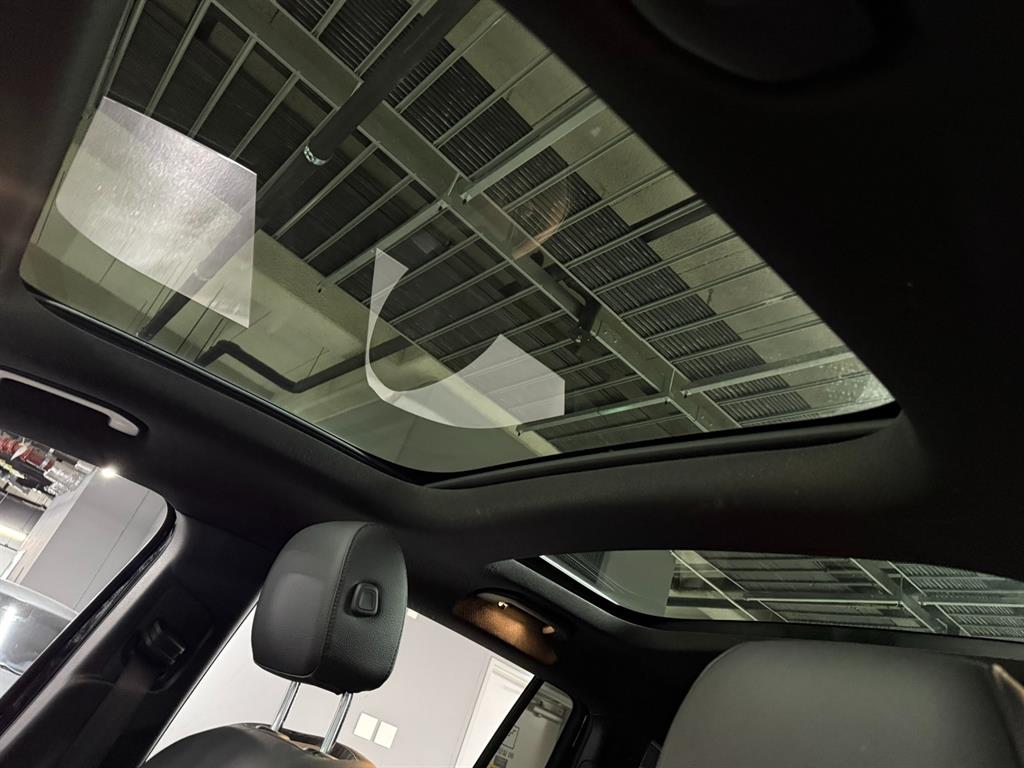 Mercedes-Benz GLB-Class — photo 16