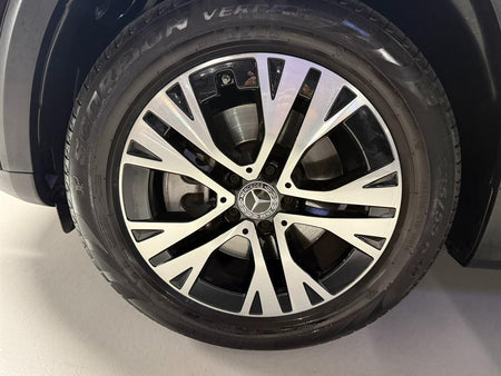 Mercedes-Benz GLB-Class — photo 20