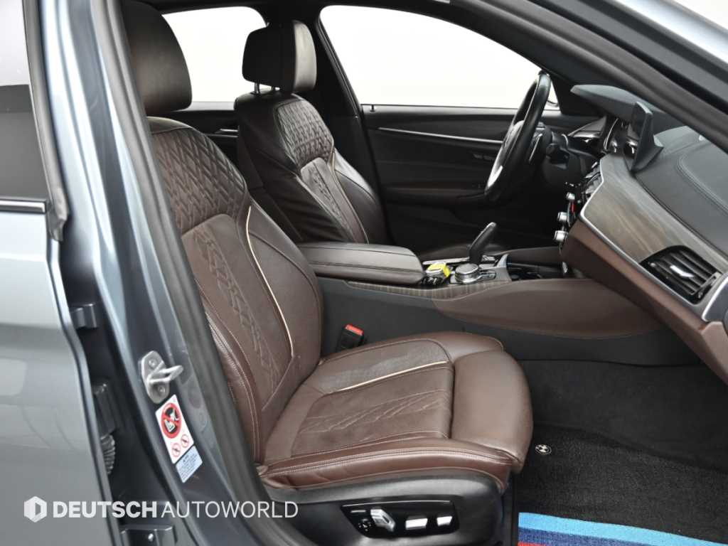 BMW 5-Series — photo 10