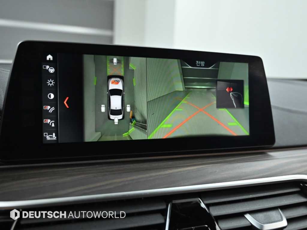 BMW 5-Series — photo 15