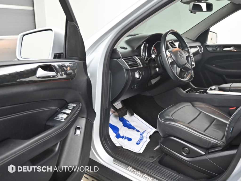 Mercedes-Benz M-class — photo 11