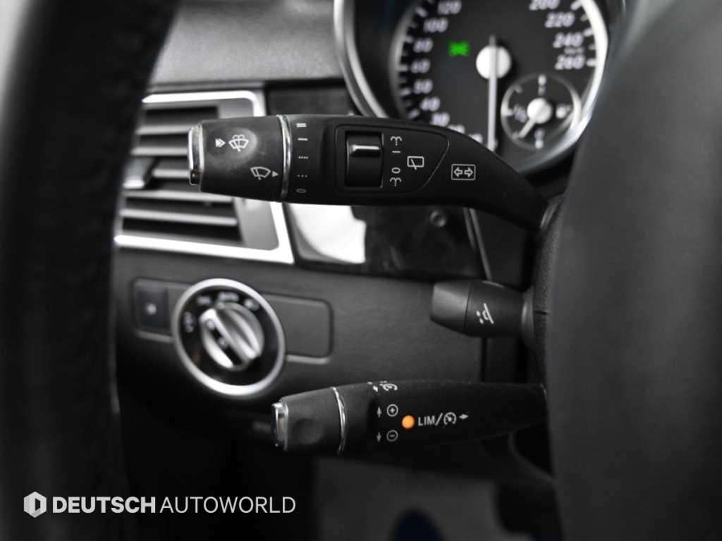 Mercedes-Benz M-class — photo 17