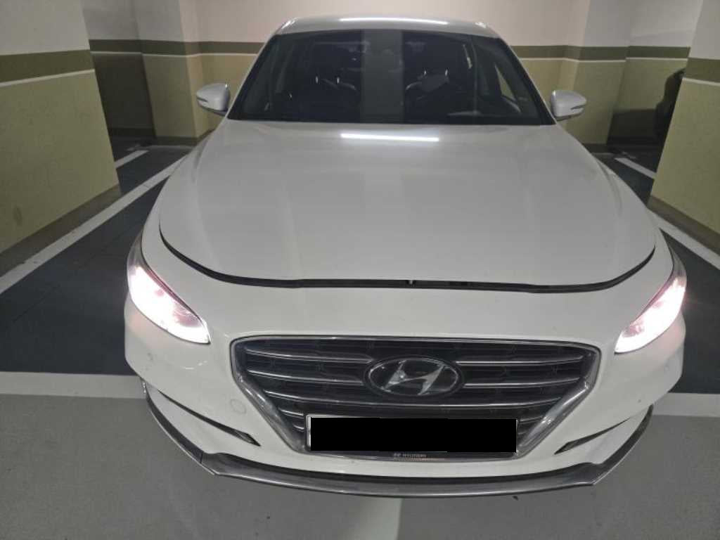 Hyundai Grandeur — photo 01