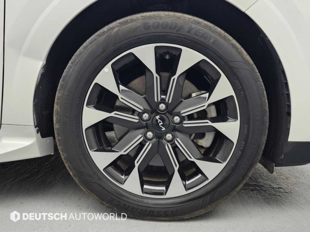Kia Carnival — photo 05