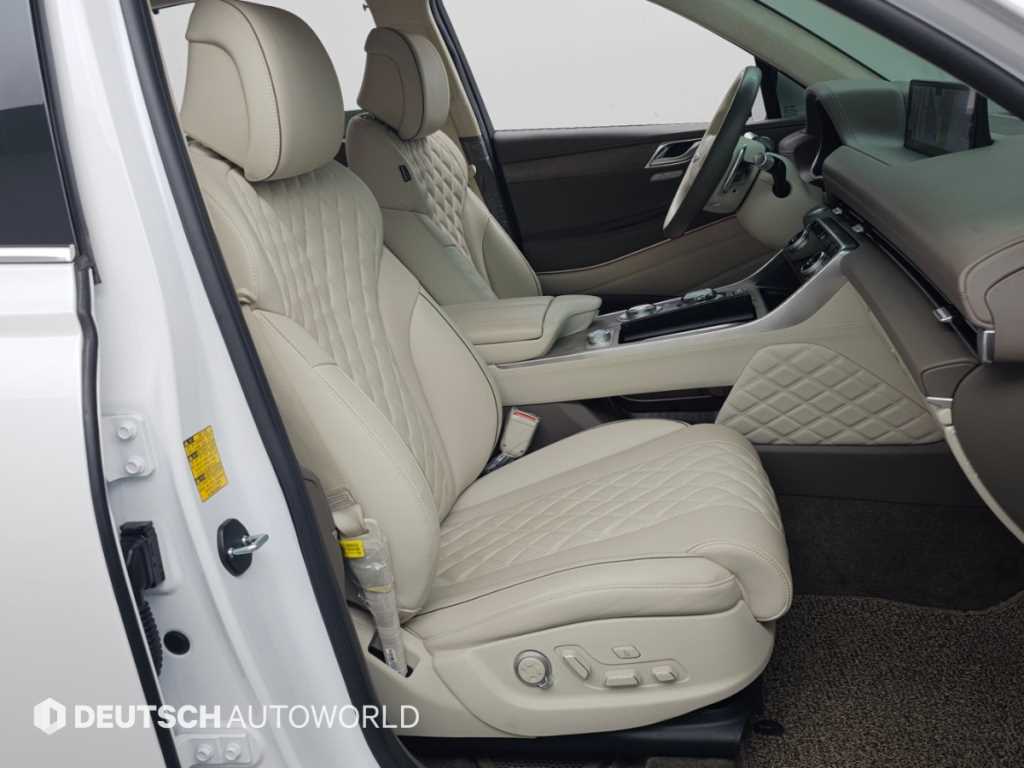 Genesis GV80 — photo 10