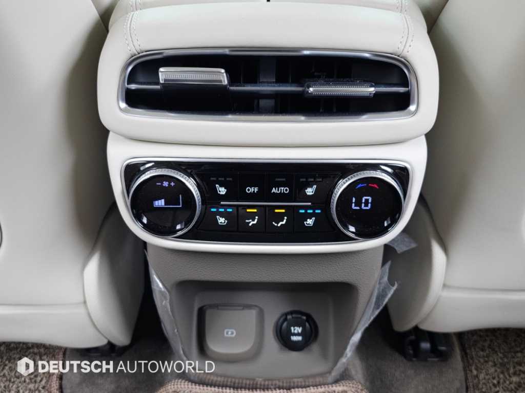 Genesis GV80 — photo 16