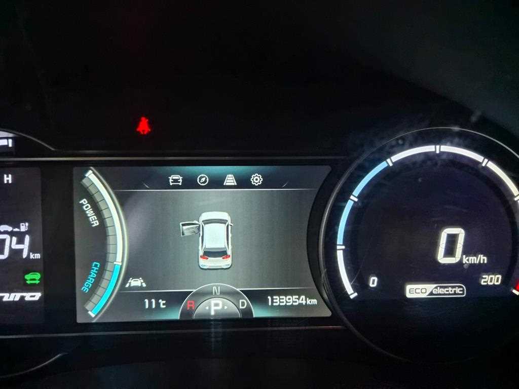 Kia Niro — photo 09