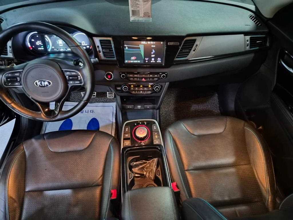 Kia Niro — photo 10