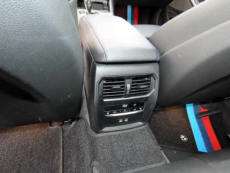 BMW 3-Series — photo 16