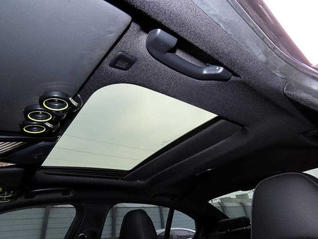 BMW 3-Series — photo 18