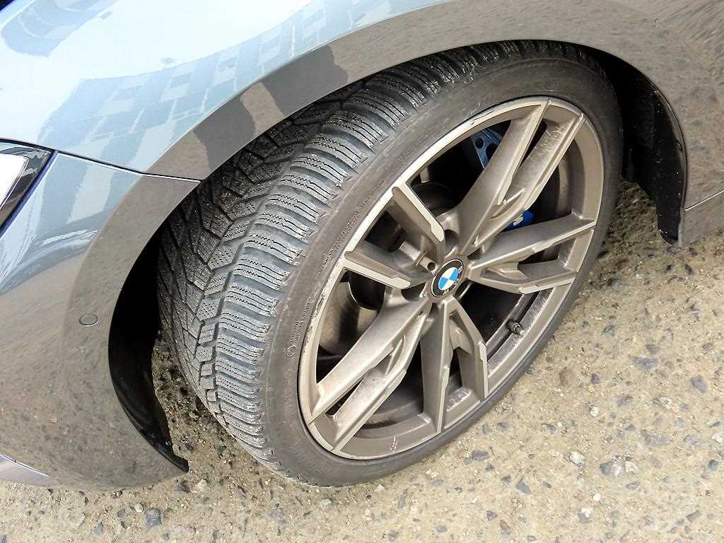 BMW 3-Series — photo 20