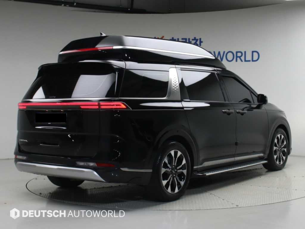 Kia Carnival — photo 02